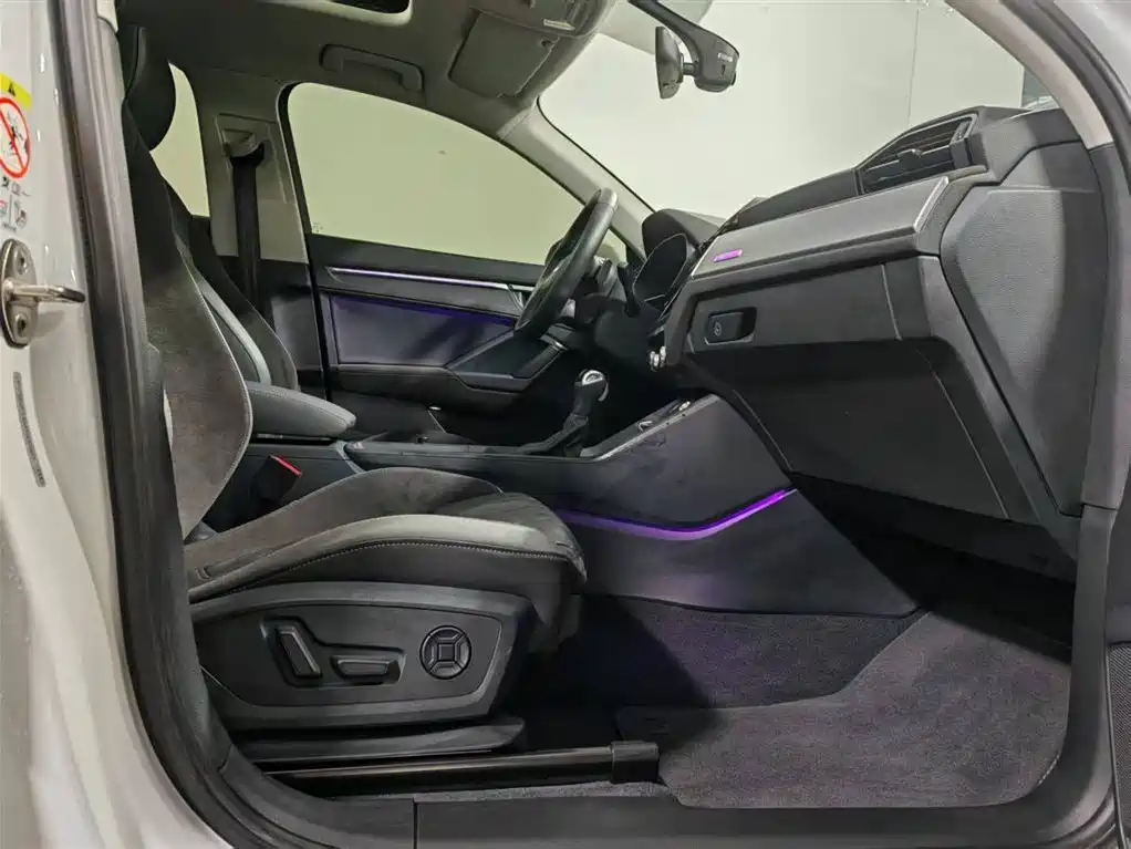 Audi Q3 Sportback 2020 40 TFSI Fashion купить на сайте DeffCars