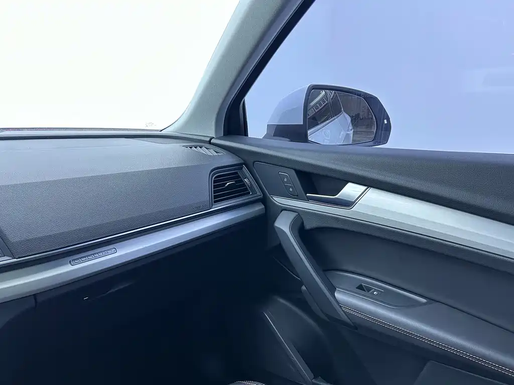Audi Q5L 2018 40 TFSI enjoys fashionable style, National VI купить на сайте DeffCars