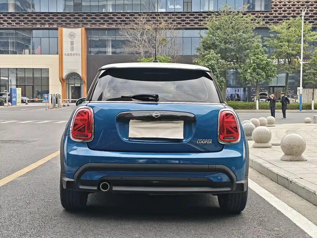 MINI 2022 1.5T COOPER Artist купить на сайте DeffCars