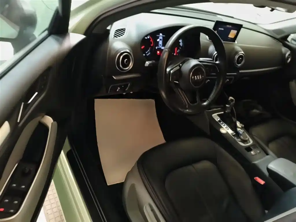 Audi A3 2017 Limousine 35 TFSI Enterprising купить на сайте DeffCars