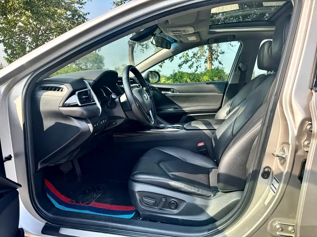Camry 2019 2.5G Deluxe Edition National VI купить на сайте DeffCars