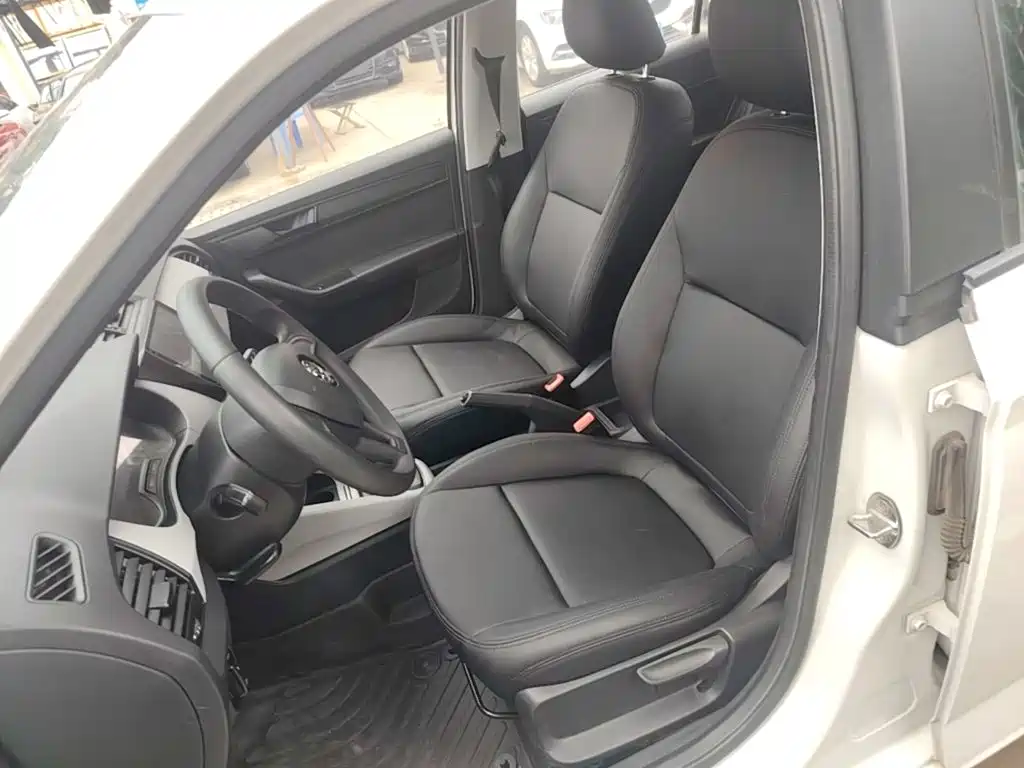 Fabia 2017 1.4L automatic car version купить на сайте DeffCars