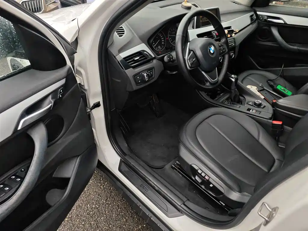 BMW X1 2016 sDrive18Li Fashion Model купить на сайте DeffCars