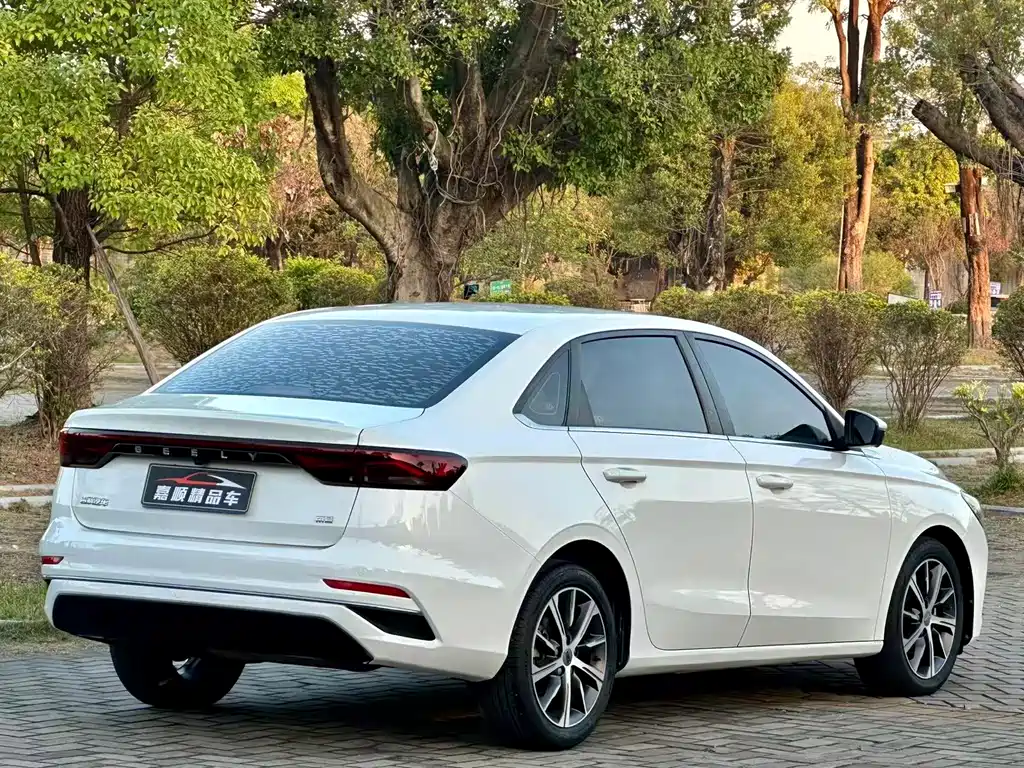 Emgrand 2022 4th generation 1.5L CVT flagship model купить на сайте DeffCars