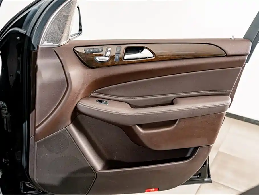 Mercedes-Benz GLS 2018 facelift GLS 400 4MATIC dynamic version купить на сайте DeffCars