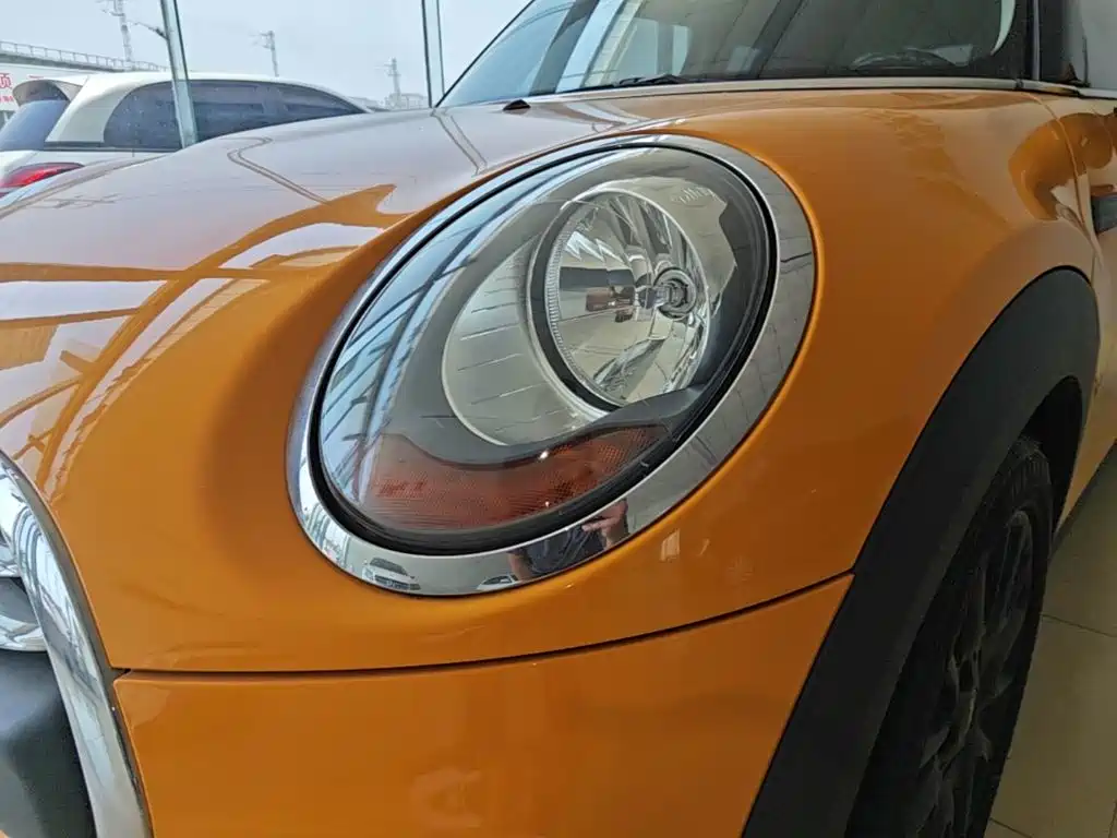 MINI 2016 1.2T ONE Avant-Garde купить на сайте DeffCars
