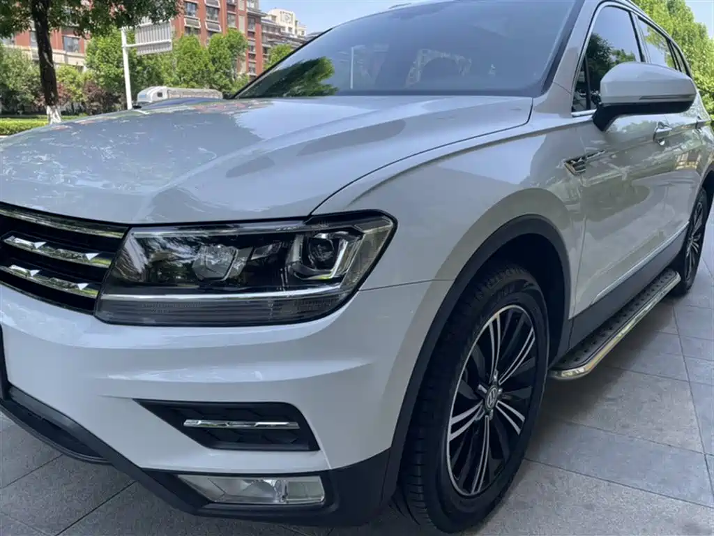 Tiguan L 2019 330TSI automatic two-wheel drive panoramic comfort version National VI купить на сайте DeffCars