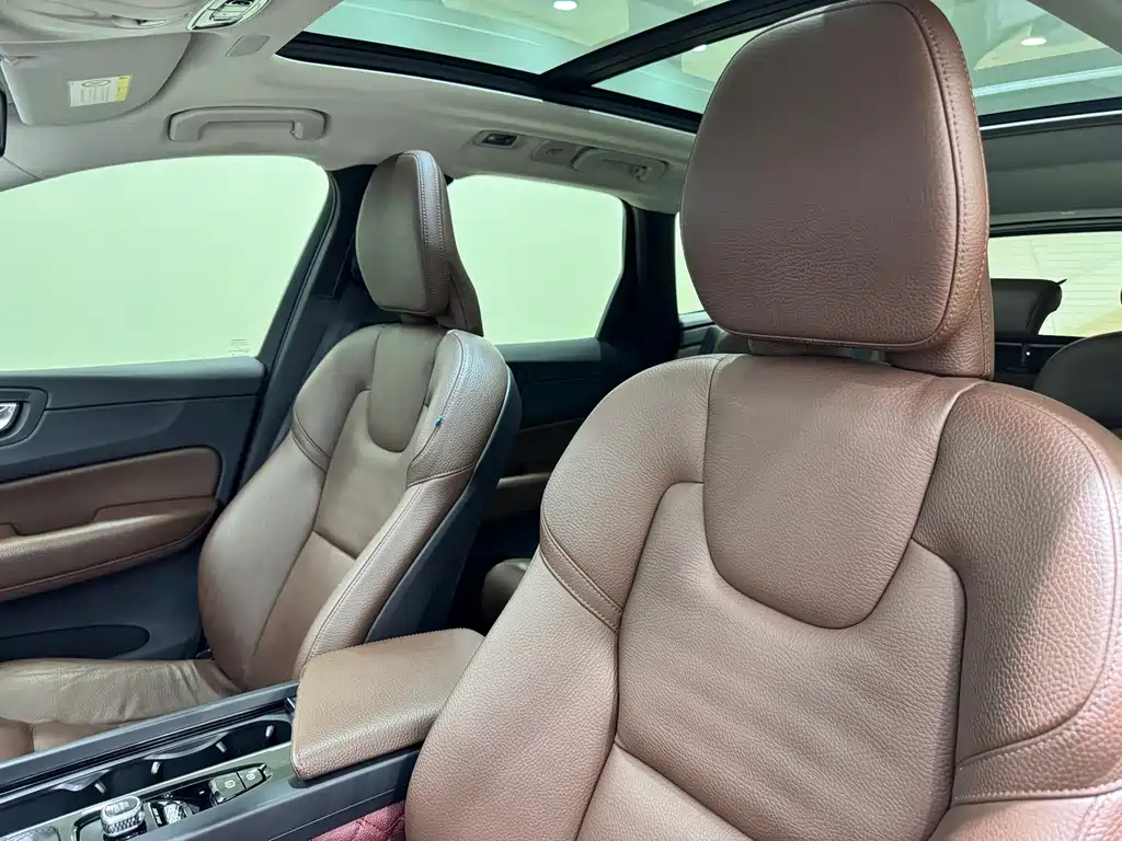 Volvo XC60 2019 T5 Four-wheel Drive Smart Edition National V купить на сайте DeffCars