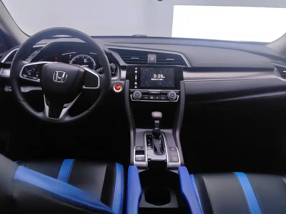 Civic 2019 220TURBO CVT Dynamic Edition National VI купить на сайте DeffCars
