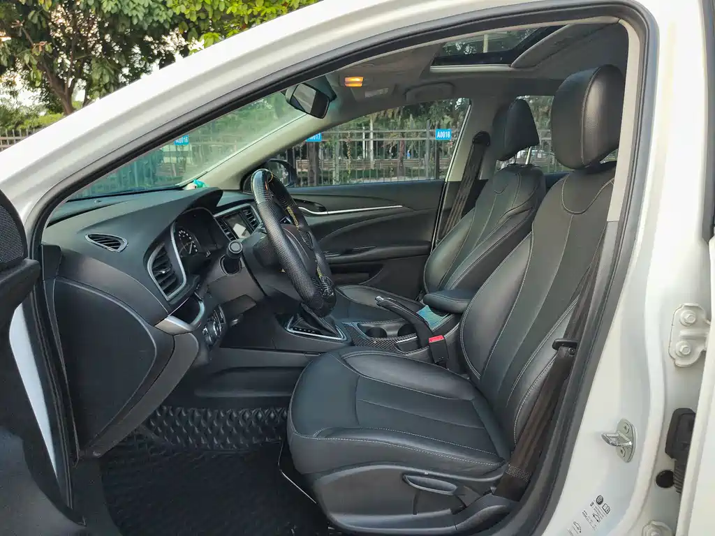 Yinglang 2021 model model 1.5L automatic elite model купить на сайте DeffCars
