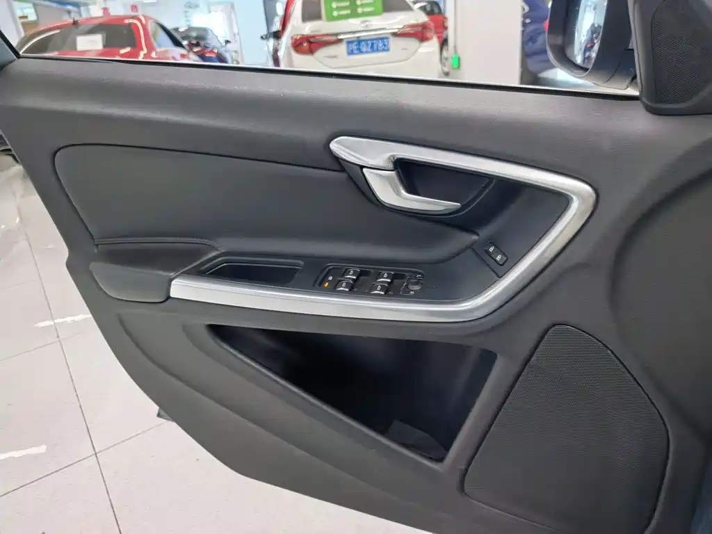 Volvo S60 2019 S60L T5 Zhiyuan Edition купить на сайте DeffCars
