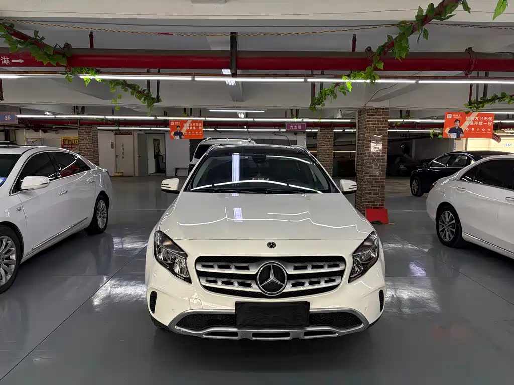 Mercedes-Benz GLA 2018 GLA 200 Fashion Model купить на сайте DeffCars