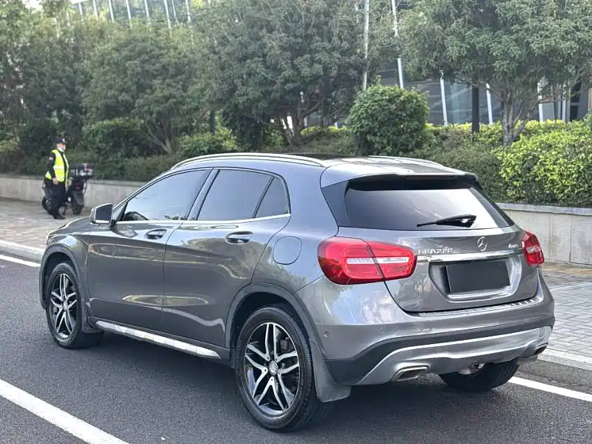 Mercedes-Benz GLA 2015 GLA 220 4MATIC Fashion Model купить на сайте DeffCars