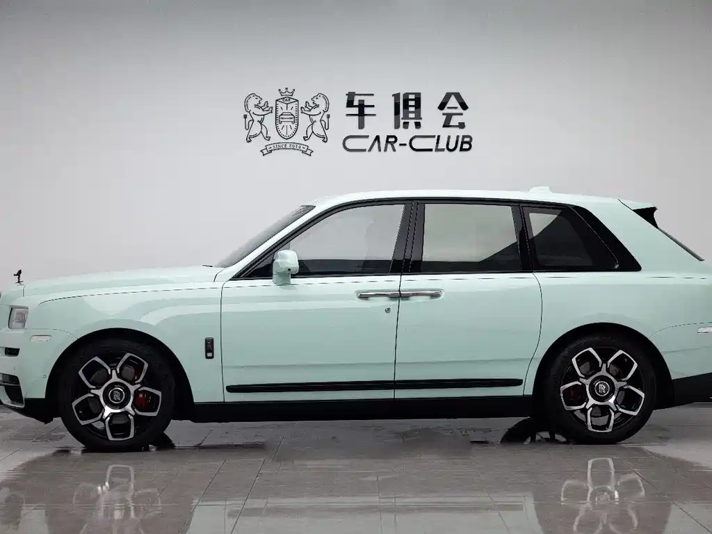 Cullinan 2020 Black Badge купить на сайте DeffCars