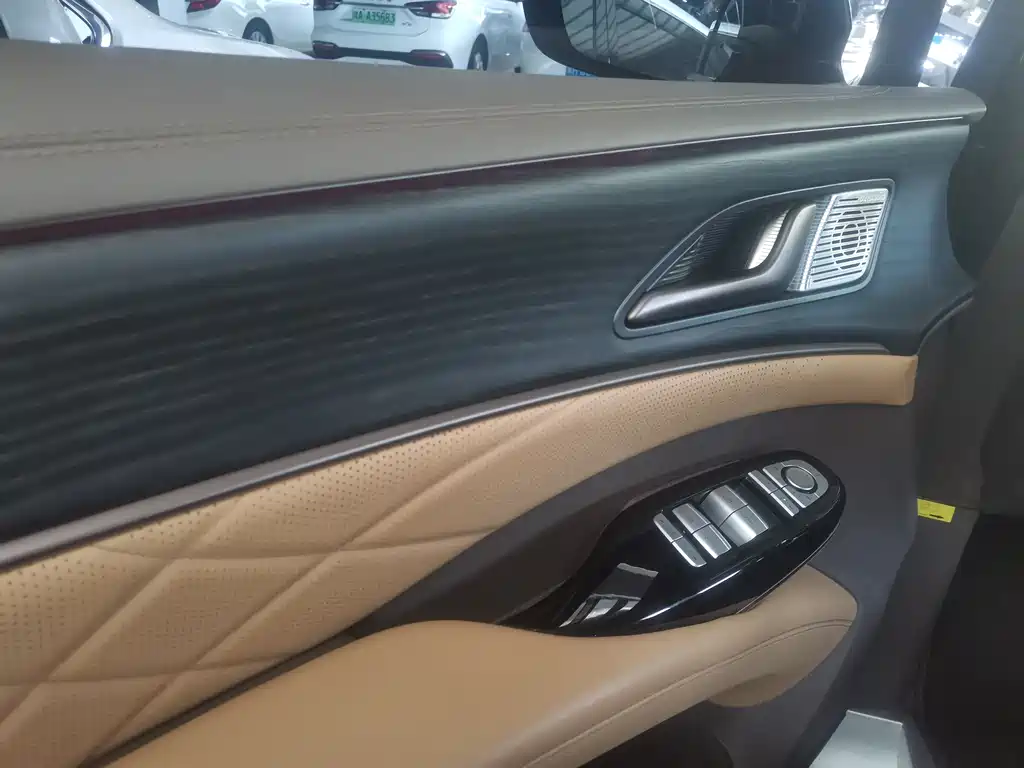 Denza D9 2022 DM-i 970 four-wheel drive flagship model купить на сайте DeffCars