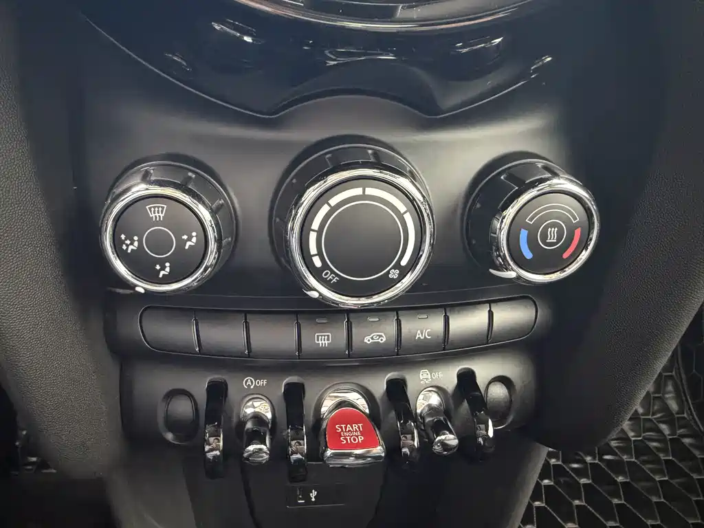 MINI 2019 1.5T ONE PLUS купить на сайте DeffCars