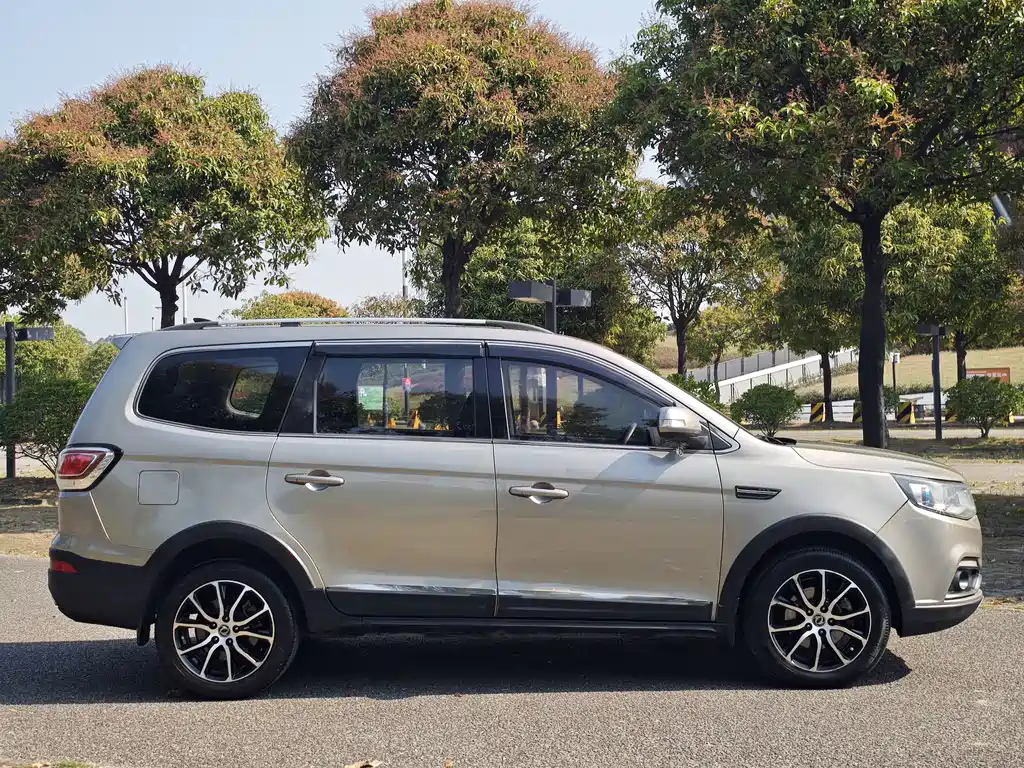 Jingyi X6 2017 Enjoy Series 1.5T CVT Luxury Model купить на сайте DeffCars