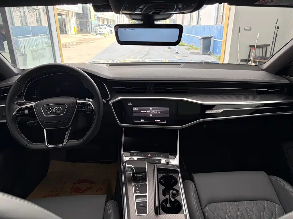 Audi A7L 2024 45 TFSI quattro RS package racing version купить на сайте DeffCars