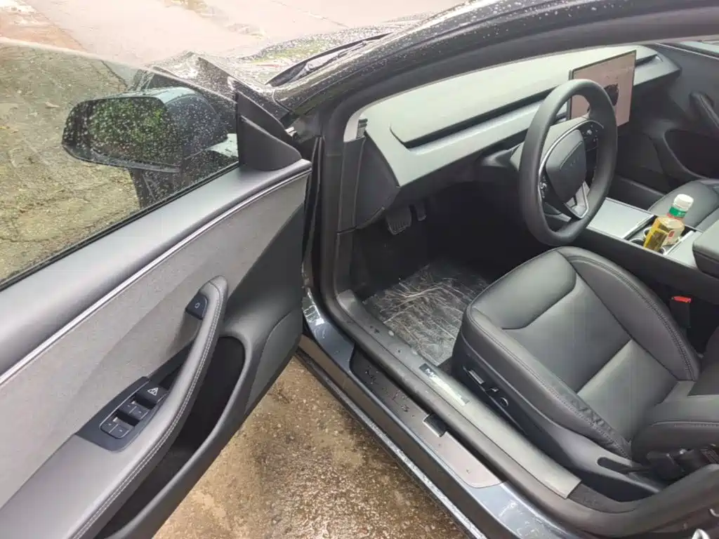Model 3 2025 rear-wheel drive version купить на сайте DeffCars