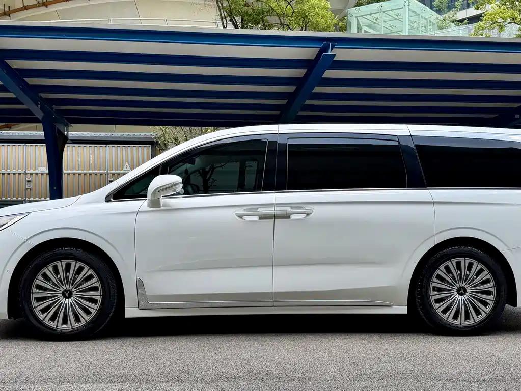 Lantu Dreamer 2022 0-carbon version Dream+Smart Range Package 605km купить на сайте DeffCars