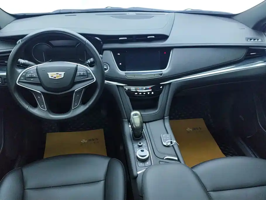 Cadillac XT5 2023 2.0T two-wheel drive fashion model купить на сайте DeffCars