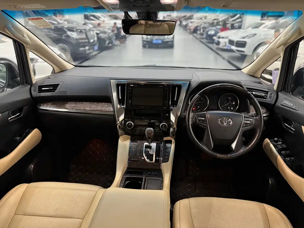 Alfa 2018 facelift 3.5L premium version купить на сайте DeffCars