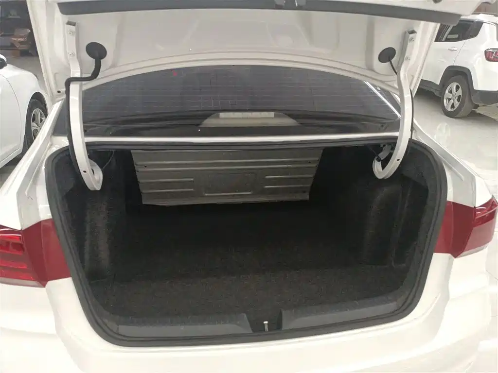 Santana 2021 1.5L Manual Fashion Edition купить на сайте DeffCars