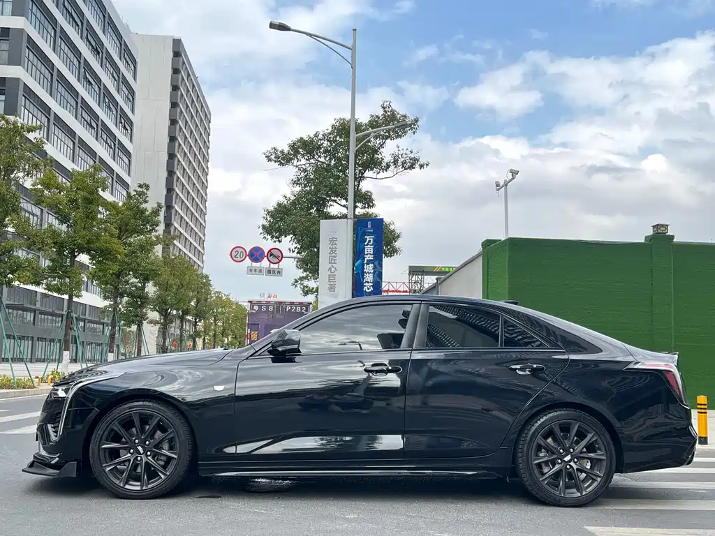 Cadillac CT4 2021 28T Premium Model купить на сайте DeffCars