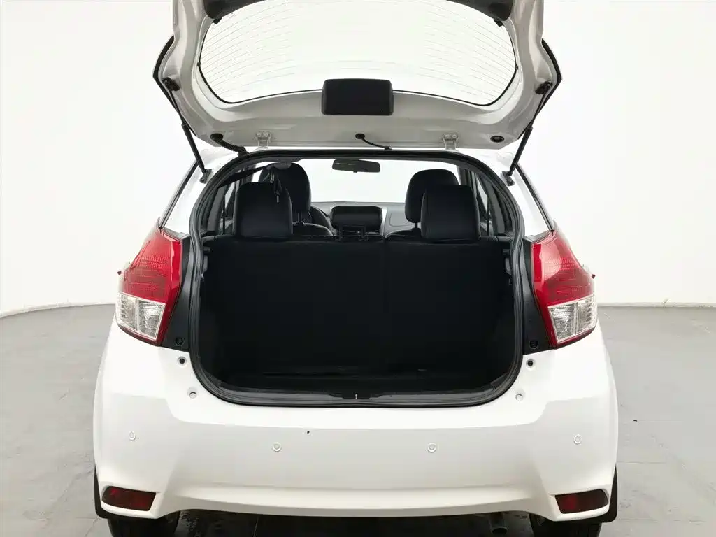 YARiS L 2014 1.3E manual charm version купить на сайте DeffCars