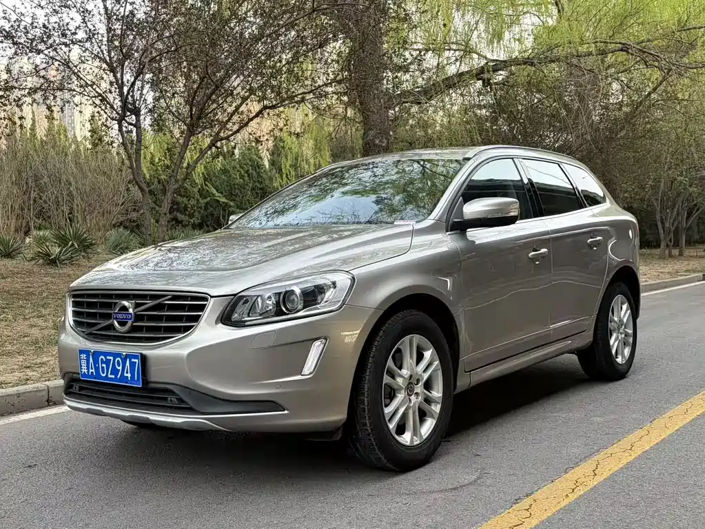 Volvo XC60 2015 T5 Smart Edition купить на сайте DeffCars