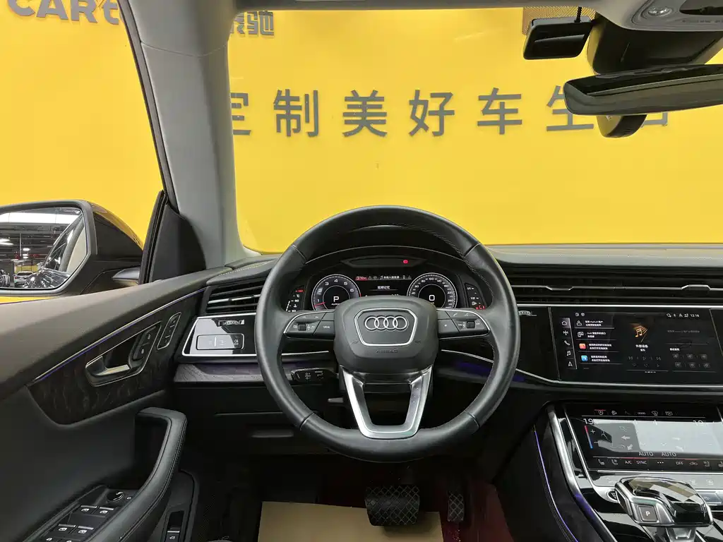Audi Q8 2024 55 TFSI luxury and dynamic model купить на сайте DeffCars