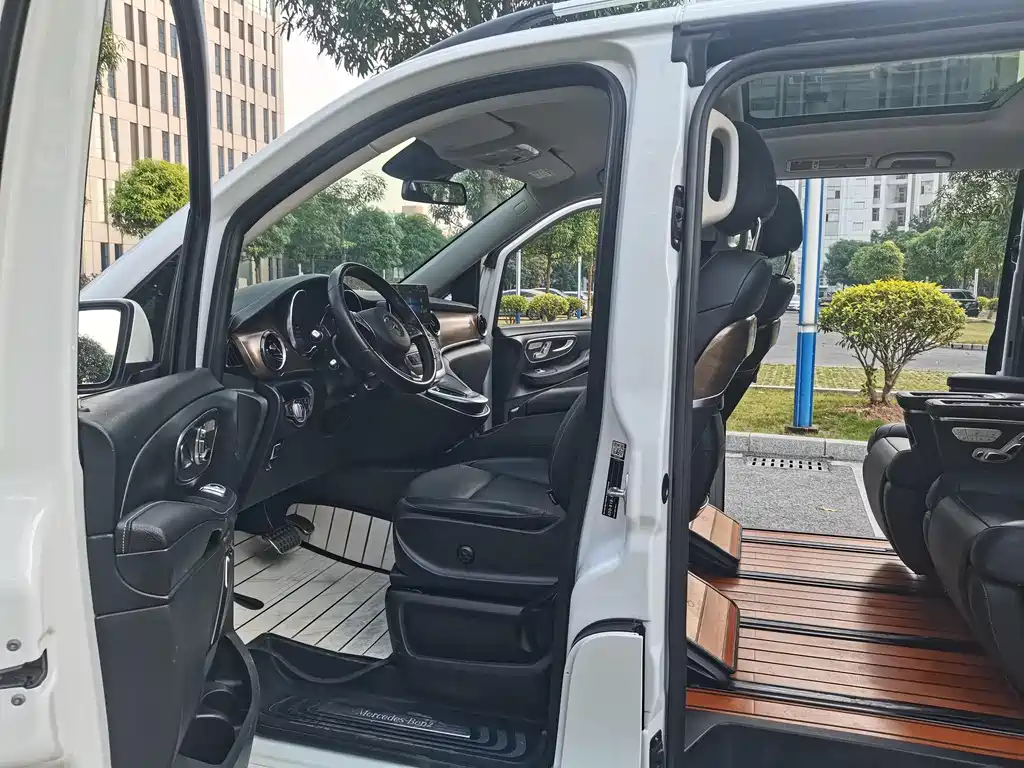 Mercedes-Benz V-Class 2021 V 260 Premium Edition купить на сайте DeffCars