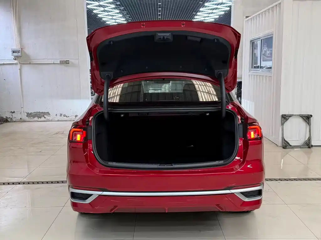 Mondeo 2025 2.0T EcoBoost Extreme купить на сайте DeffCars