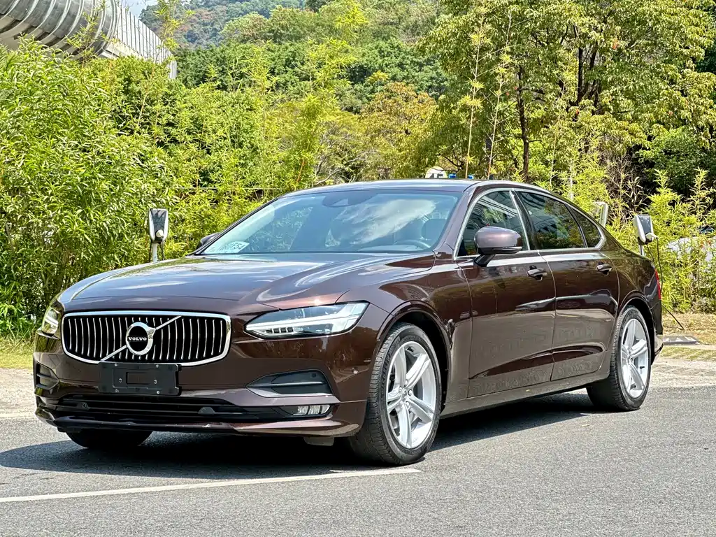 Volvo S90 2017 T4 Zhiyuan Edition купить на сайте DeffCars