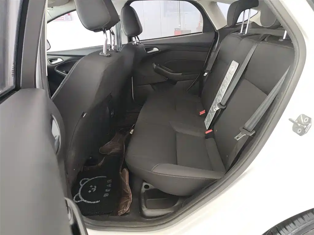Focus 2018 hatchback classic 1.6L automatic comfort smart mobility version купить на сайте DeffCars