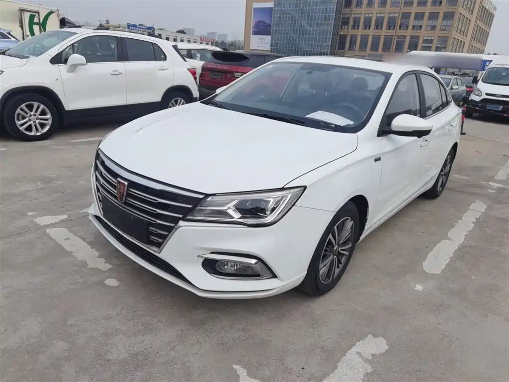Roewe i5 2019 1.5L automatic 4G Internet Langham Edition купить на сайте DeffCars