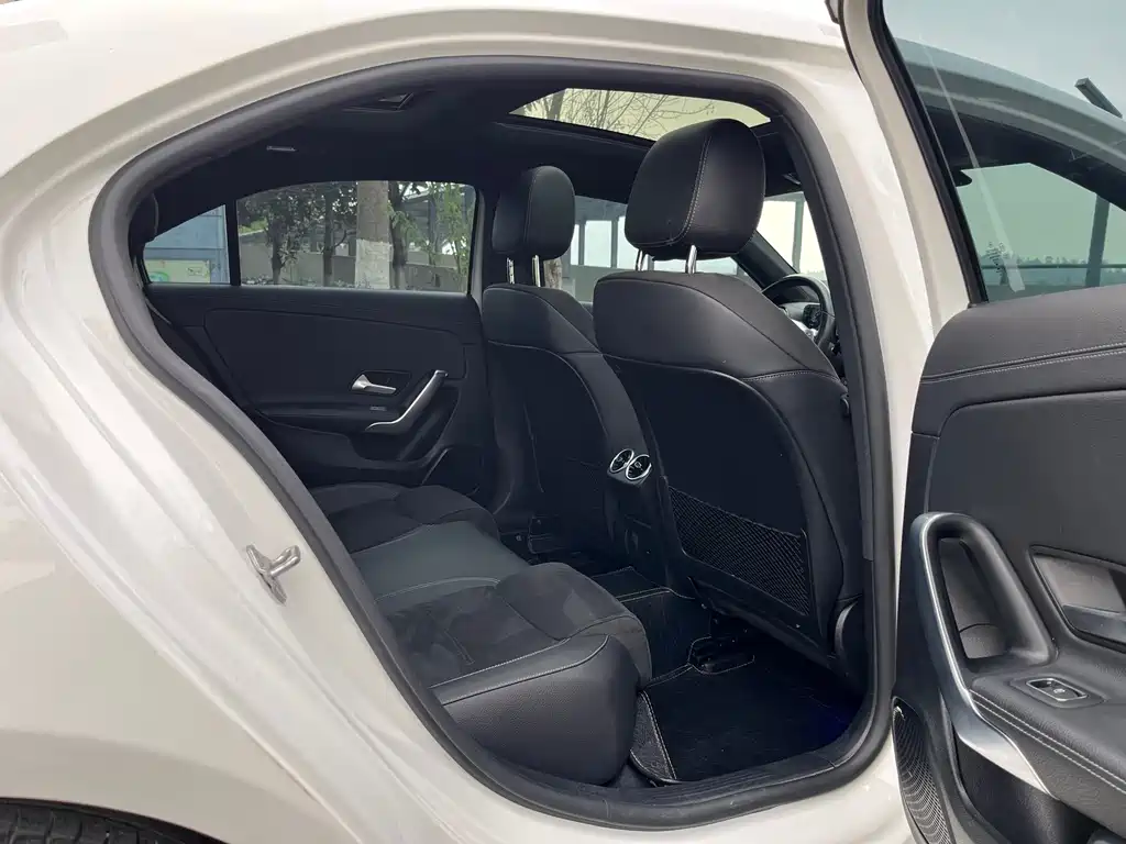 Mercedes-Benz A-Class 2021 A 200 L Sports Sedan Fashionable купить на сайте DeffCars