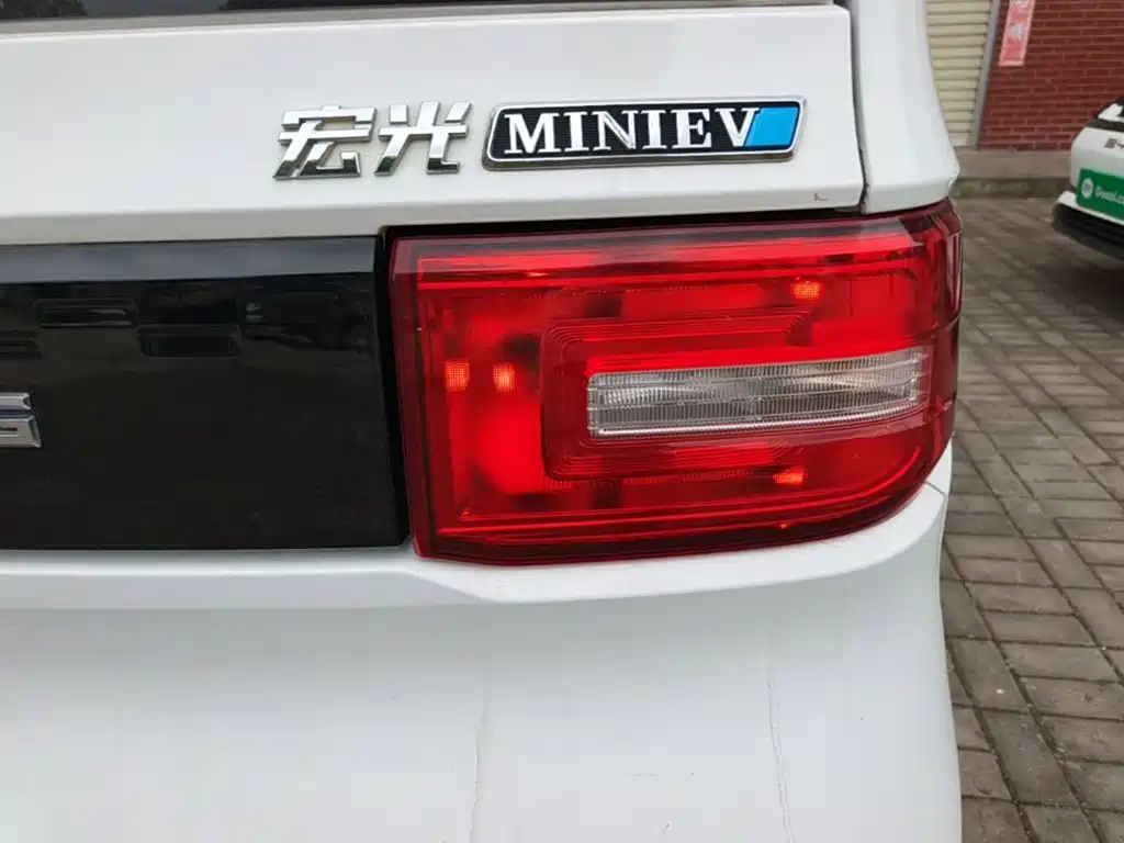 Hongguang MINIEV 2022 Self-contained Lithium Iron Phosphate купить на сайте DeffCars