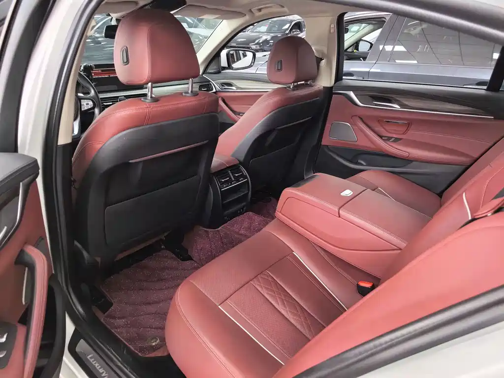 BMW 5 Series 2022 facelift 2 530Li leading model luxury package купить на сайте DeffCars