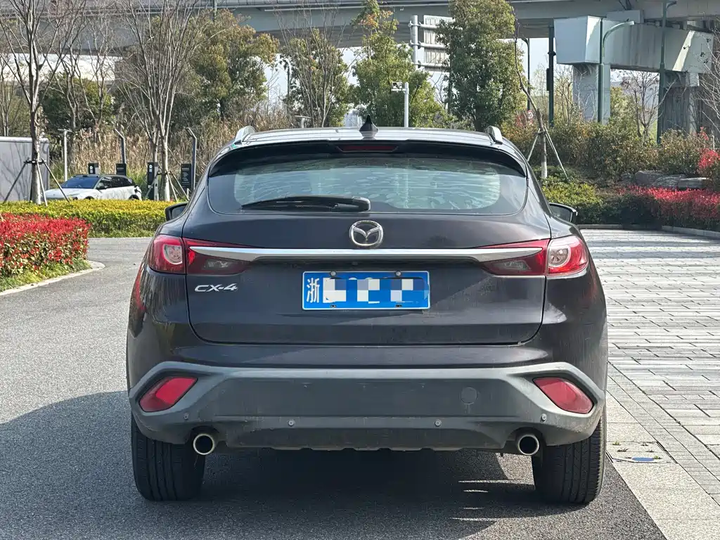 Mazda CX-4 2018 2.0L automatic two-wheel drive blue sky grade technology limited edition купить на сайте DeffCars