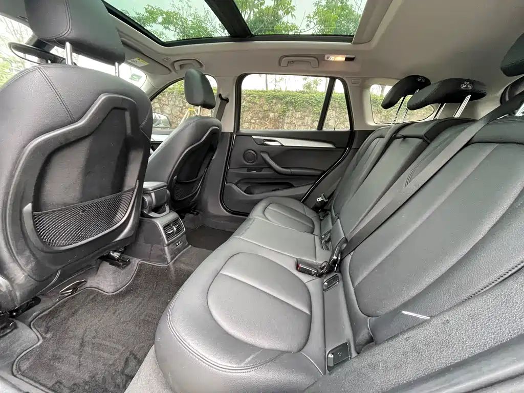 BMW X1 2019 sDrive20Li Leading Model купить на сайте DeffCars