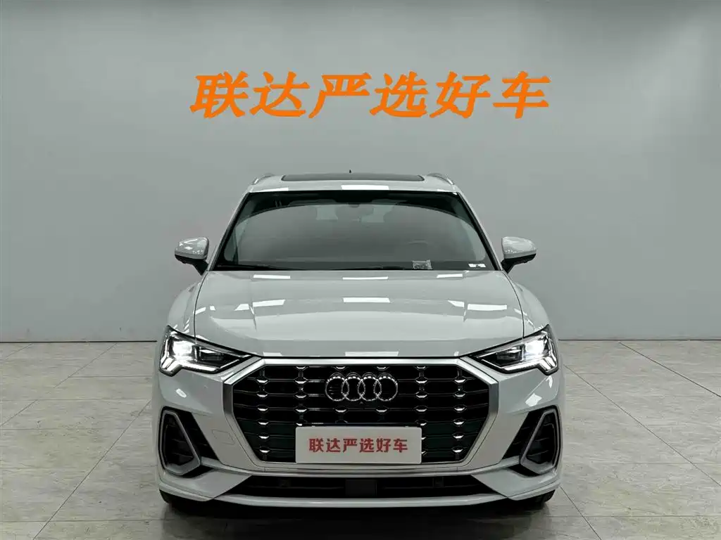 Audi Q3 2022 35 TFSI Fashionable and Dynamic купить на сайте DeffCars