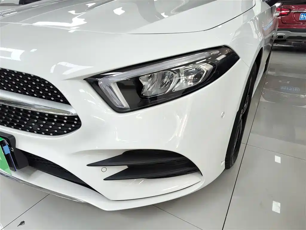 Mercedes-Benz A-Class 2022 Facelift Three A 200 L Sports Sedan Fashionable купить на сайте DeffCars