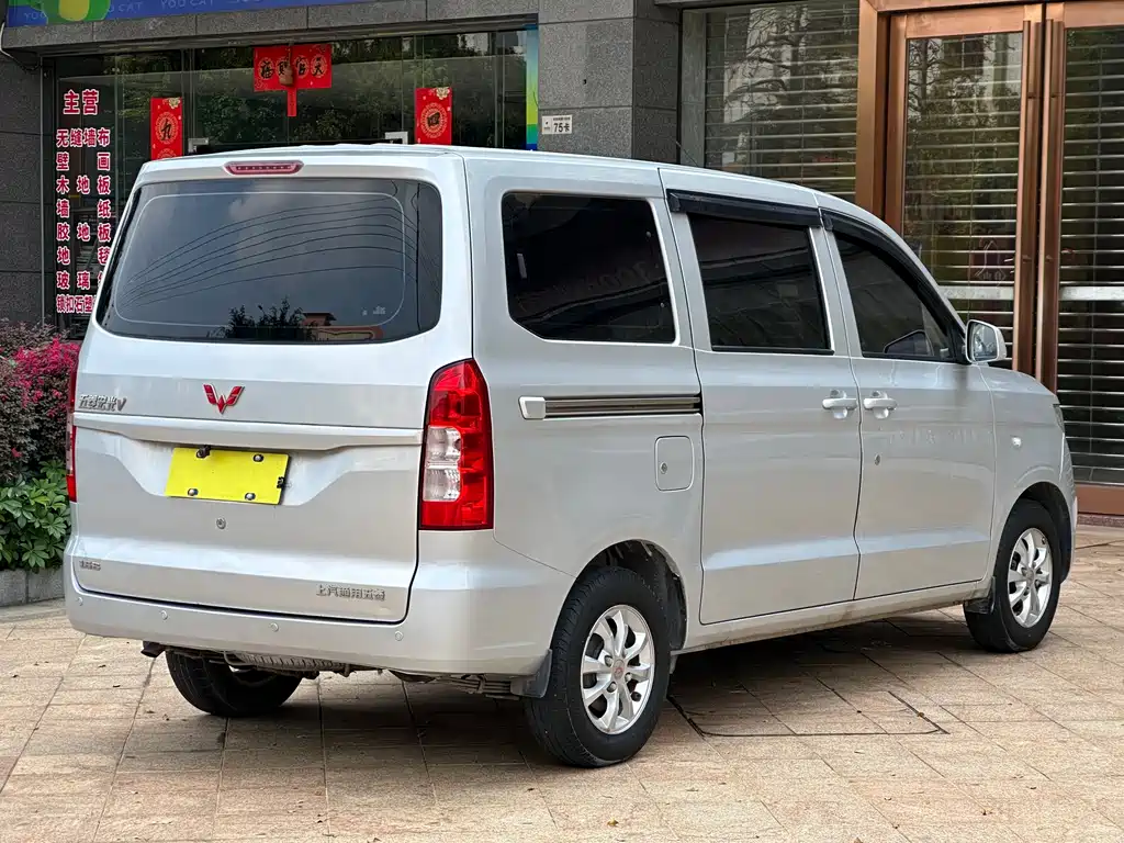 Wuling Hongguang V 2021 1.5L facelift version LAR купить на сайте DeffCars