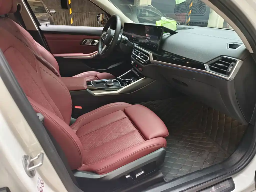 BMW i3 2024 eDrive 35 L купить на сайте DeffCars