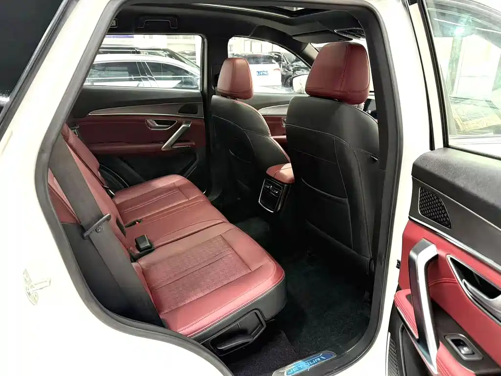 Jietu X70 PLUS 2025 Champion Edition 1.5T DCT Champion MAX+ 5 seats купить на сайте DeffCars