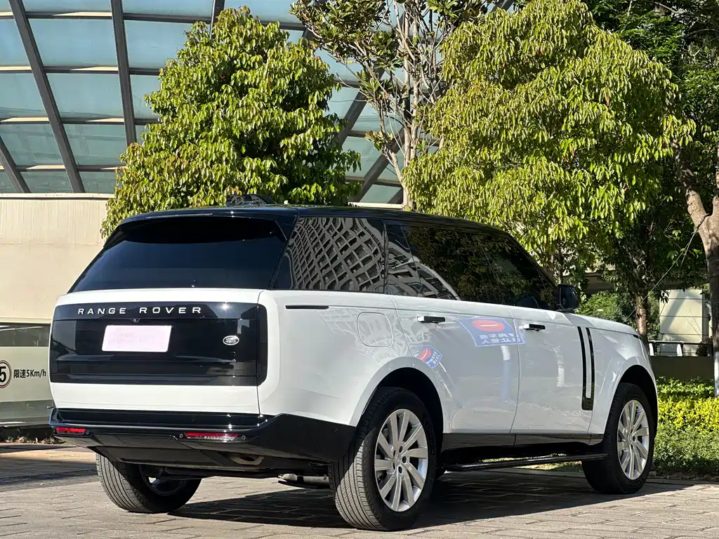 Range Rover 2024 3.0 L6 400PS Extended Edition, seven seats купить на сайте DeffCars