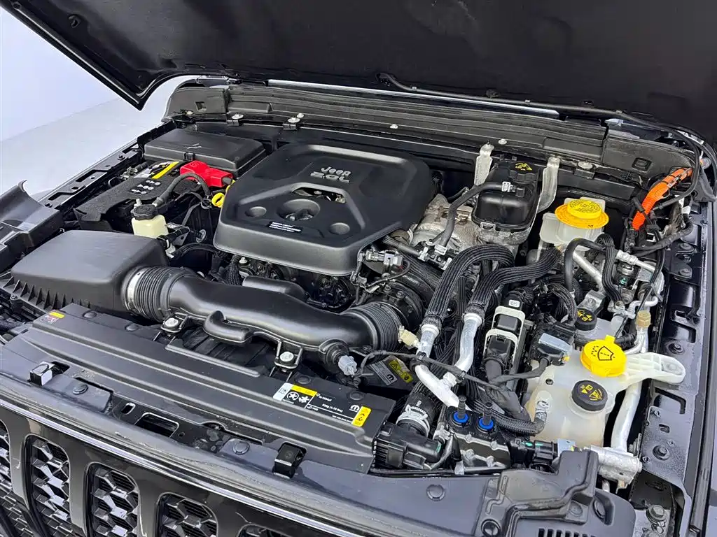 Wrangler New Energy 2021 Four-door 2.0T 4xe Sahara купить на сайте DeffCars