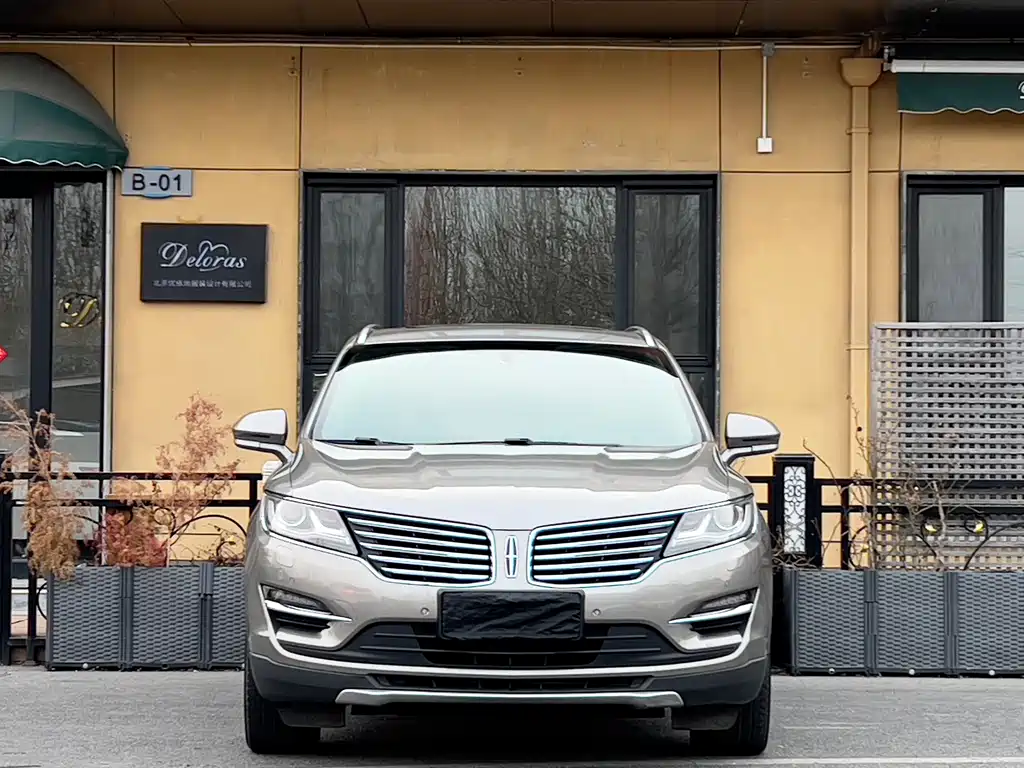 Lincoln MKC 2018 2.0T Two-wheel drive Premium Edition купить на сайте DeffCars