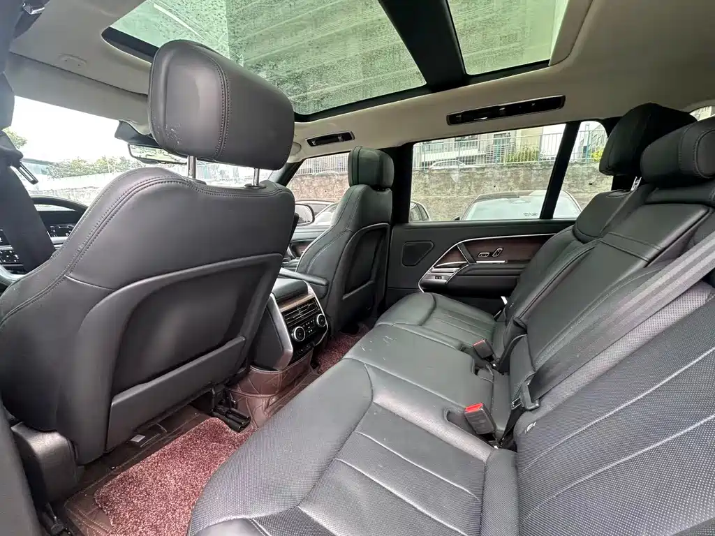 Range Rover 2023 3.0 L6 400PS Seven-seater Extended Edition купить на сайте DeffCars